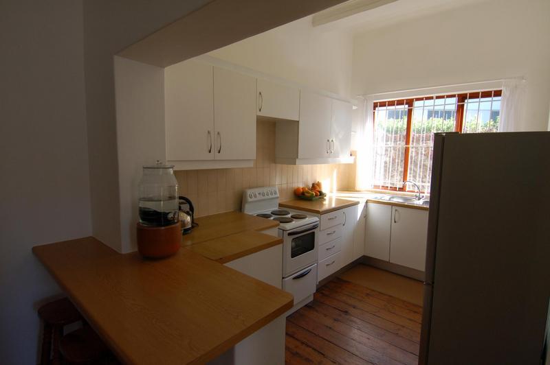 To Let 2 Bedroom Property for Rent in Bantry Bay Western Cape